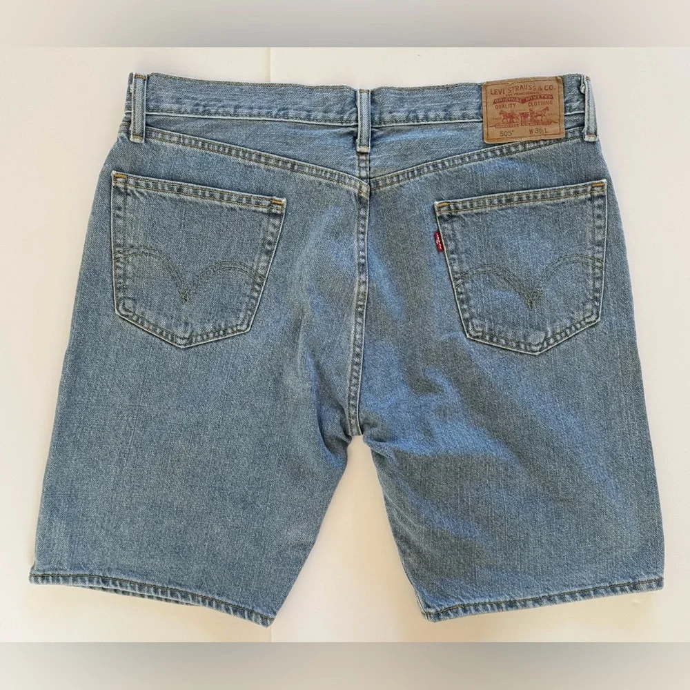 Levi’s 505‎ Straight Fit Denim Shorts Light Wash 38 USA Classic